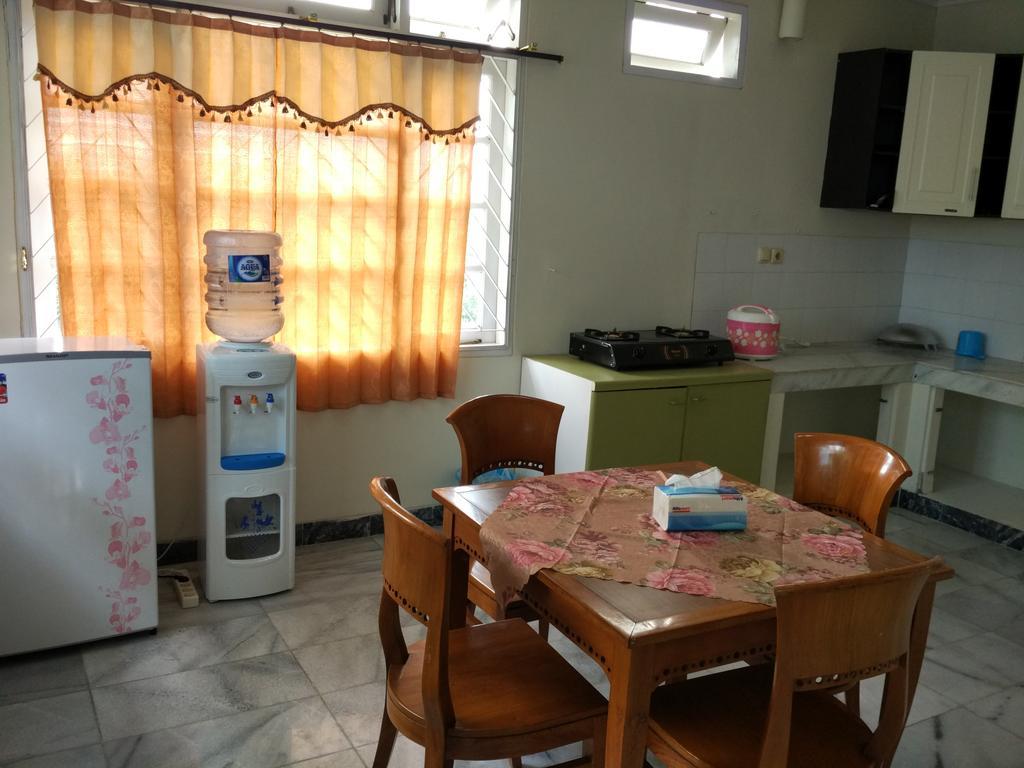 Villa Sabrina Bumi Ciherang Panjaweujan Exteriör bild