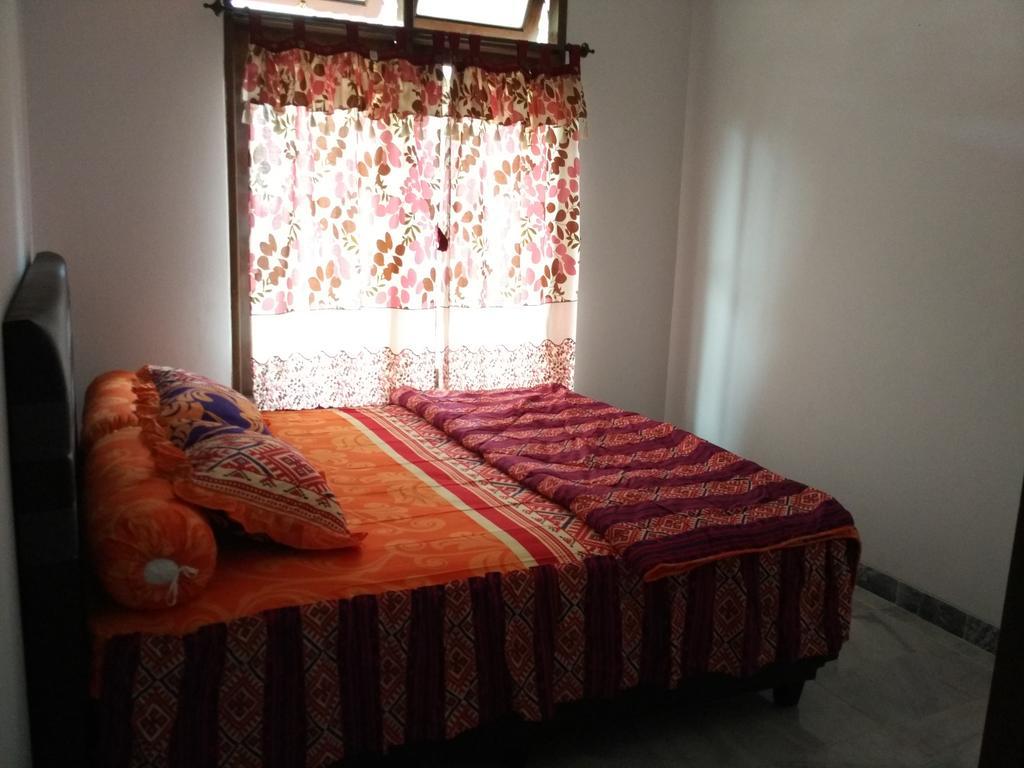 Villa Sabrina Bumi Ciherang Panjaweujan Exteriör bild