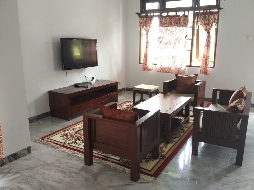 Villa Sabrina Bumi Ciherang Panjaweujan Exteriör bild