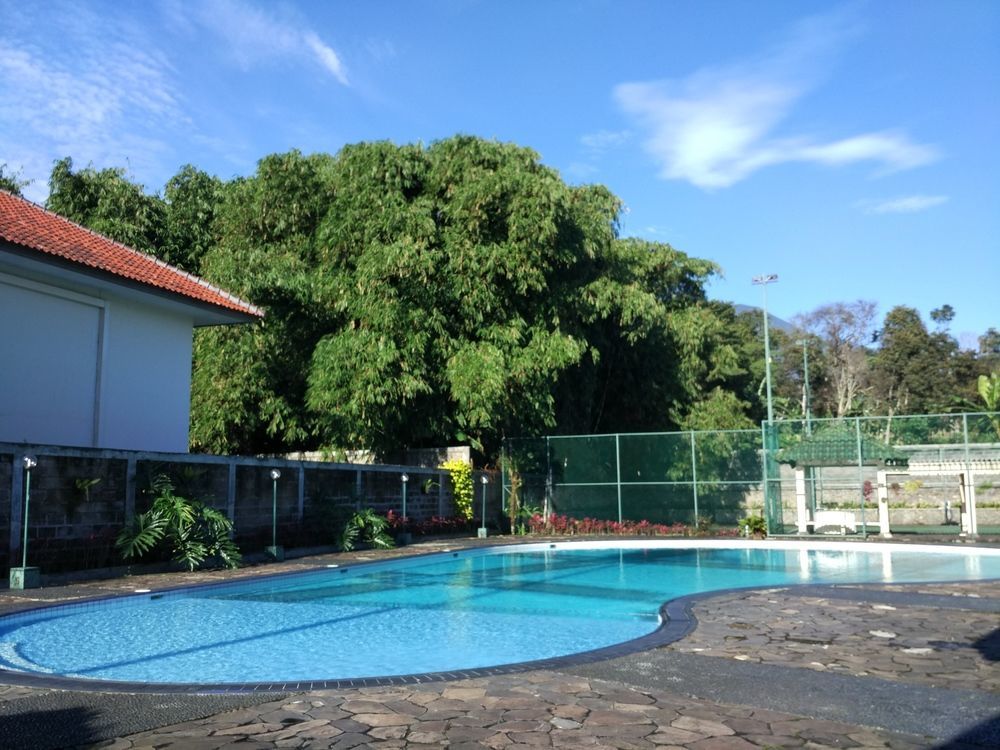 Villa Sabrina Bumi Ciherang Panjaweujan Exteriör bild